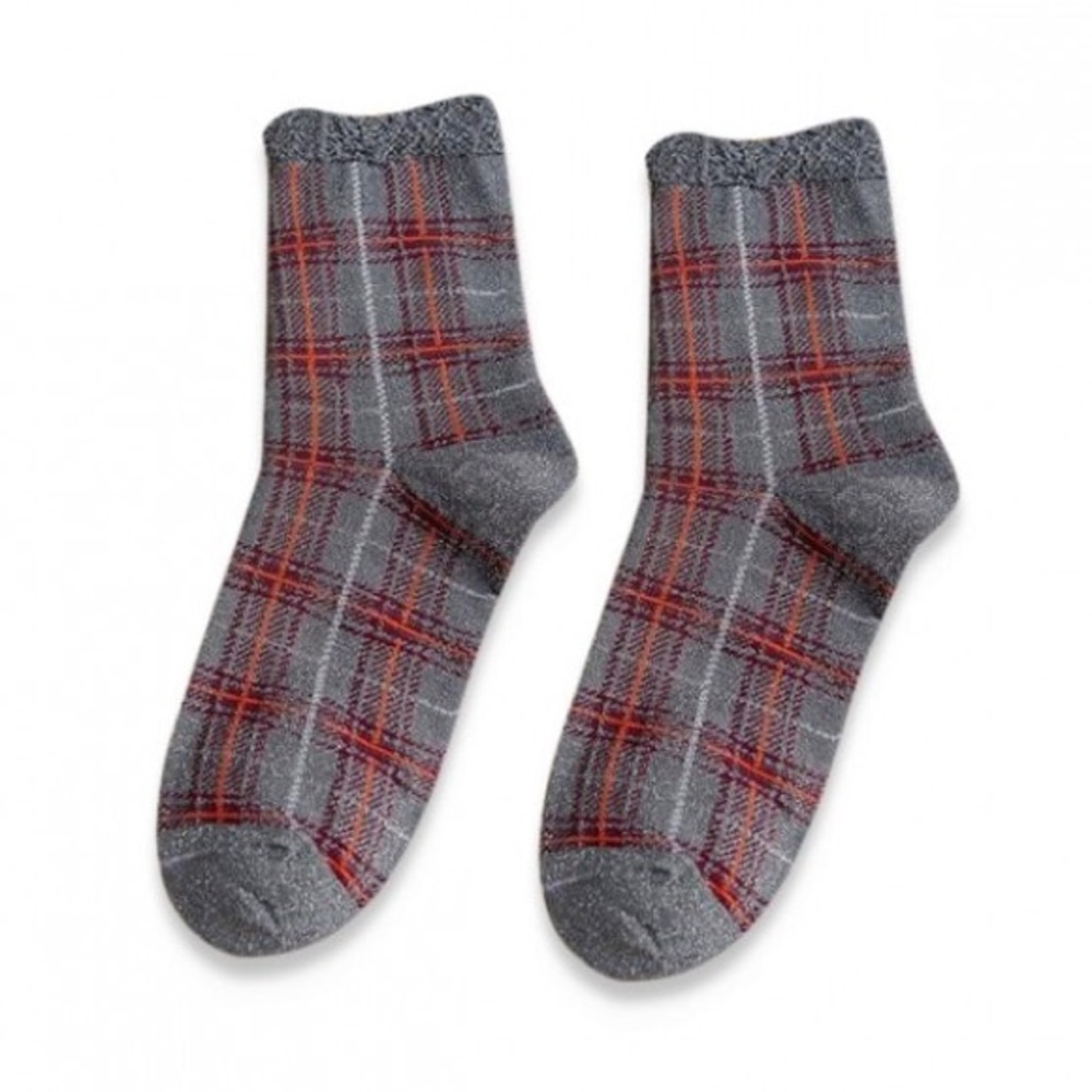 2/$15🎉 NWT Cute Trendy Fall Winter Gray Burgundy Red Plaid Metallic Crew…